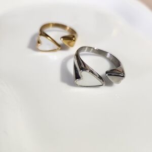 Mother Of Pearl Heart Ring